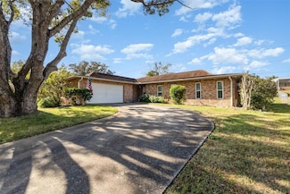 912 N Fairbairn Dr, Deltona, FL 32725