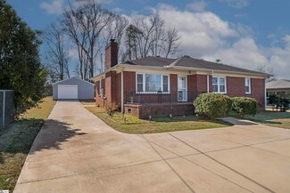 15 Cole Rd, Greenville, SC 29611