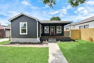 1218 Des Jardines St, Houston, TX 77023