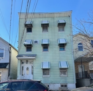 138 S Park St, Elizabethport, NJ 07206