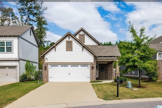 2779 Village Ln, Birmingham, AL 35211