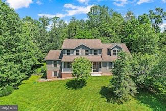 421 Old Stage Rd, Lewisberry, PA 17339