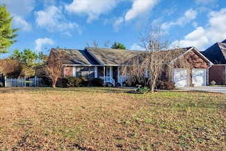 826 Oak Lawn Dr, Jasper, TN 37347