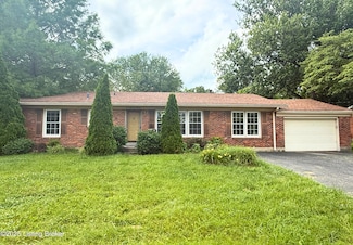 7913 Greenway Dr, Louisville, KY 40222