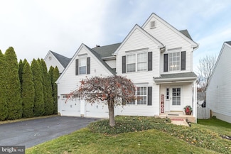 4221 Sir Andrew Cir, Doylestown, PA 18902