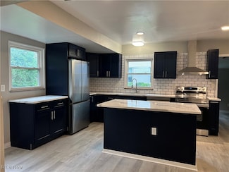 6110 Pear Ave, Cleveland, OH 44102
