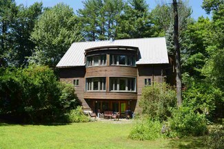 46 Bunker Hill Ave, Stratham, NH 03885