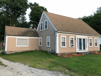 27-29 Brookline St, Townsend, MA 01469