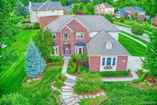5120 Parkgate Dr, Commerce Charter Township, MI 48382