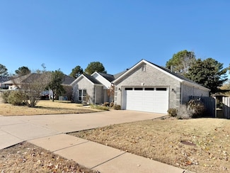 1573 N Cannondale Dr, Fayetteville, AR 72704