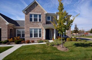 2646 Camberley Cir, Naperville, IL 60564