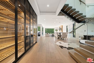 829 N Ogden Dr, Los Angeles, CA 90046