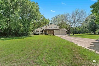 1411 Deep Creek Ln, Manhattan, KS 66502