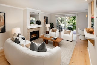 20 Willow Rd Unit 5, Menlo Park, CA 94025