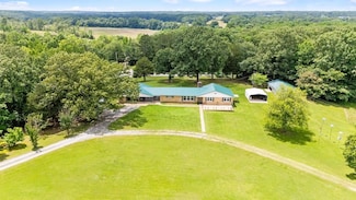3105 Old Highway 69, Camden, TN 38320