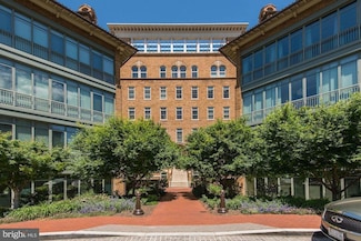 2425 L St NW Unit 328, Washington, DC 20037