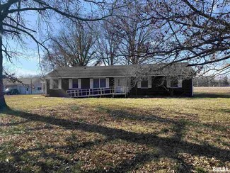 2855 Old 51 Rd, Sandoval, IL 62882