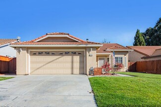 1970 Spruce Dr, Hollister, CA 95023