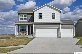 4401 Leawood Dr, Bellevue, NE 68123
