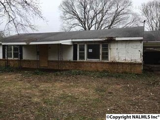 2920 Dug Hill Rd, Huntsville, AL 35811