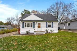 553 Celia Ave, Akron, OH 44312