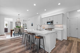 757 Bridlewood Dr, Hartford, WI 53027