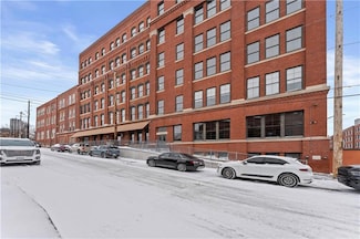 200 Main St Unit 404, Kansas City, MO 64105