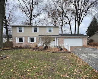 1798 Brockton Dr, Youngstown, OH 44511