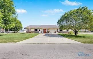 304 Fulton St, Fayette, OH 43521