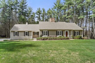 33 Sumner Ln, Hollis, NH 03049