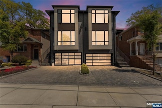 225 Slocum Way Unit B, Fort Lee, NJ 07024