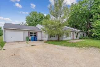 3539 Logan Ave, Waterloo, IA 50703