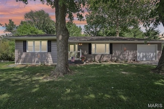 6607 Wenzel Rd, Alton, IL 62002