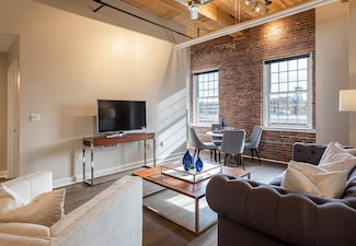 130 John St Unit 243, Lowell, MA 01852