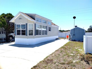35152 Dodie Dr, Zephyrhills, FL 33541
