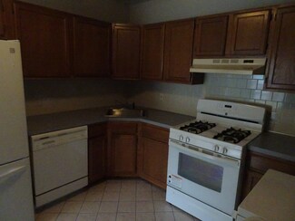 3636 N Main St Unit 10, Fall River, MA 02720