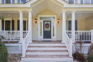 2 Wildflower Ln, Groton, MA 01450