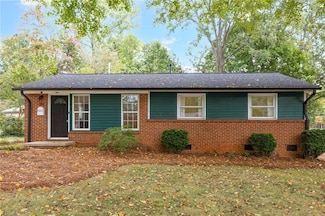 319 Lynbrook Dr, Greensboro, NC 27405