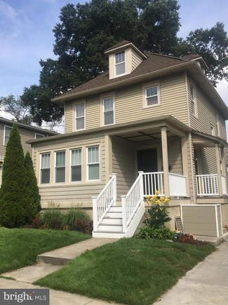 315 Reading Ave, Barrington, NJ 08007