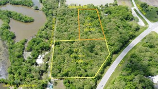 7412 Bottoms Rd, New Athens, IL 62264