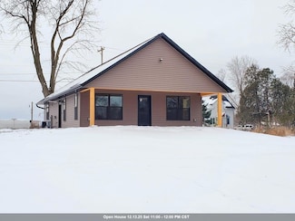 247 E Madison St, Clintonville, WI 54929