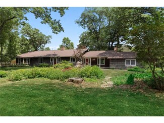 7 Point Rd, Bayport, MN 55003