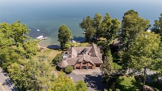 4331 Tichenor Point Dr, Canandaigua, NY 14424