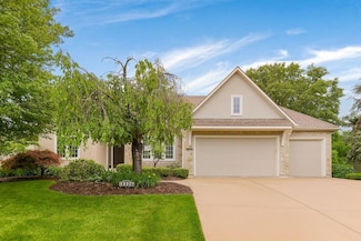 12337 Westgate St, Overland Park, KS 66213