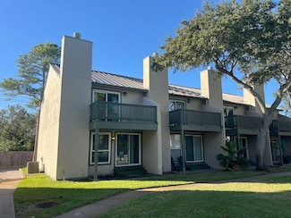 302 St Andrews Apt J -101, Rockport, TX 78382