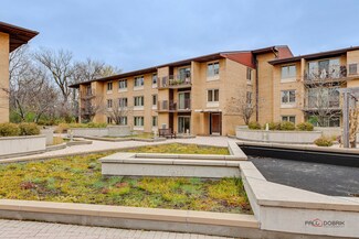 2420 W Talcott Rd Unit 315, Park Ridge, IL 60068