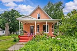920 Wisconsin Ave, Saint Joseph, MI 49085
