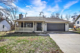 829 W Rosewood Dr, Bloomington, IN 47404