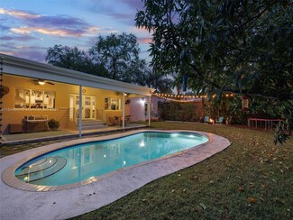 7410 SW 63rd Ave, South Miami, FL 33143