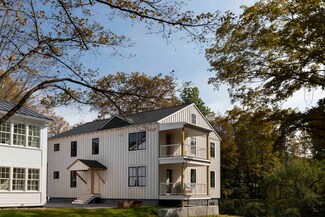 14 On the Common Unit 3, Lyme, NH 03768